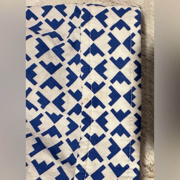 Liz Claiborne Navy and White Geometric Blouse - Picture 5 of 7